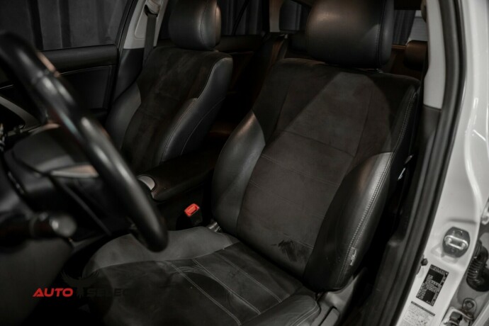 toyota-avensis-bensin-2014-big-25