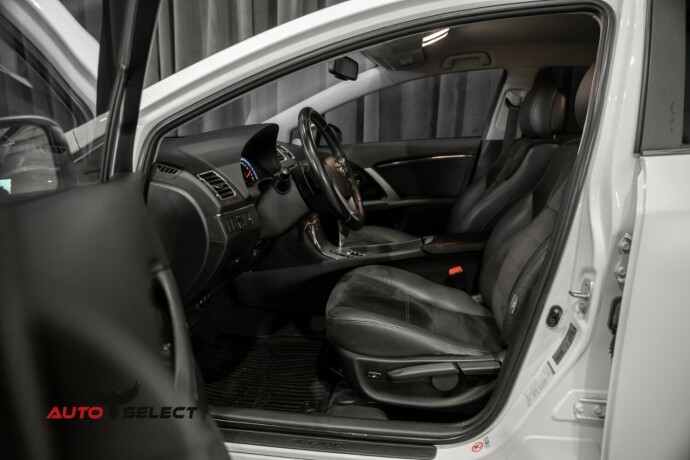 toyota-avensis-bensin-2014-big-23