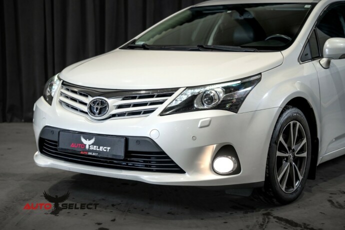 toyota-avensis-bensin-2014-big-6