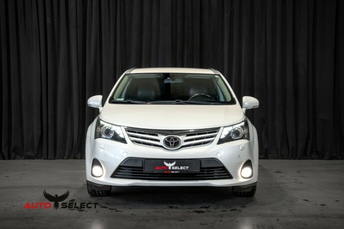toyota-avensis-bensin-2014-big-4