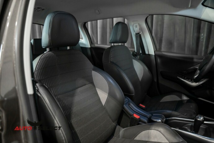 peugeot-2008-bensin-2014-big-16
