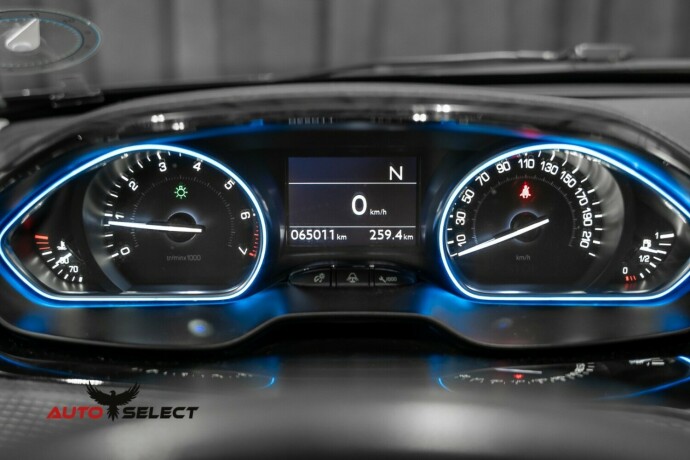 peugeot-2008-bensin-2014-big-25