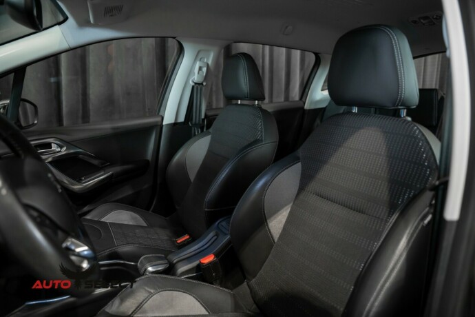 peugeot-2008-bensin-2014-big-21
