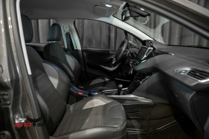 peugeot-2008-bensin-2014-big-15