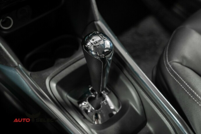 peugeot-2008-bensin-2014-big-31