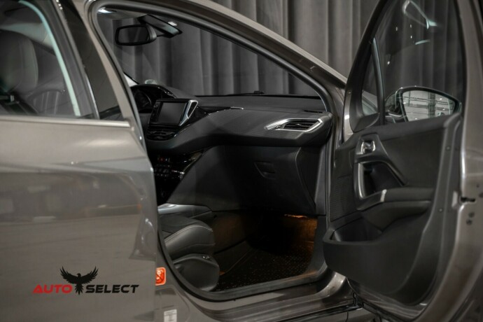 peugeot-2008-bensin-2014-big-14