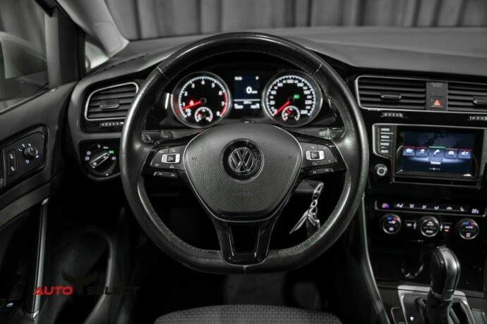 volkswagen-golf-bensin-2015-big-24