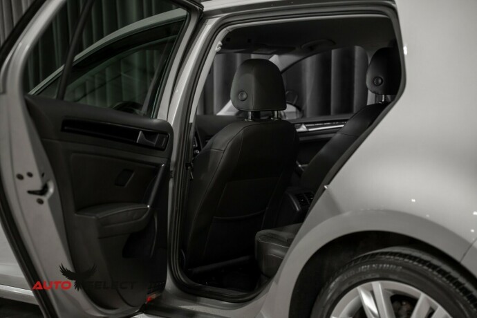 volkswagen-golf-bensin-2015-big-17