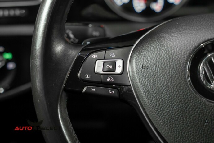 volkswagen-golf-bensin-2015-big-25