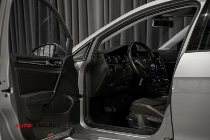 volkswagen-golf-bensin-2015-big-19