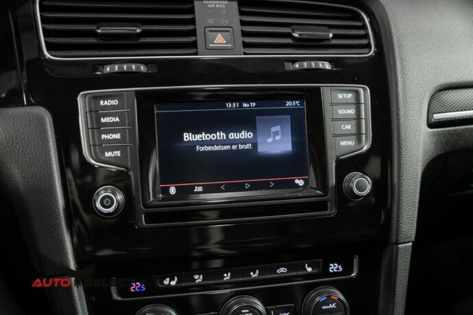 volkswagen-golf-bensin-2015-big-33