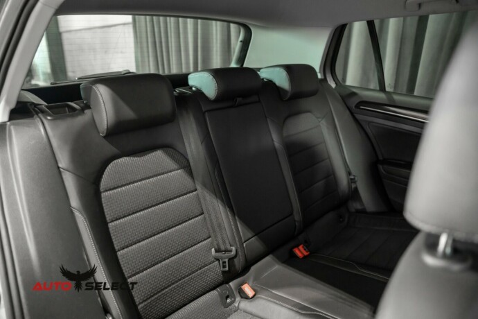 volkswagen-golf-bensin-2015-big-13