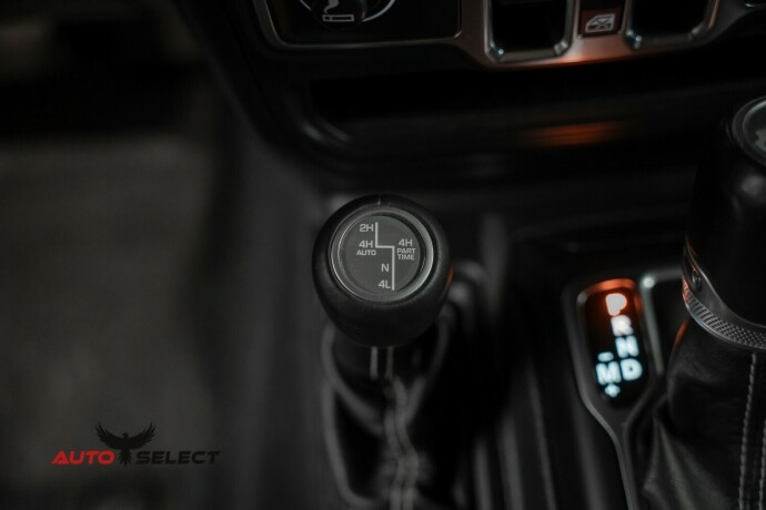 jeep-wrangler-diesel-2019-big-37