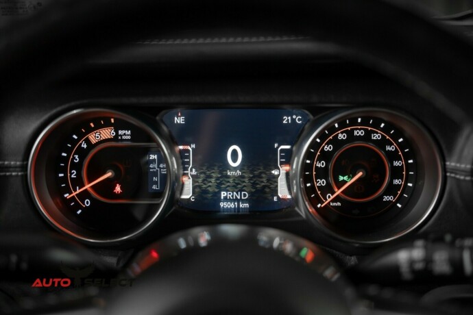 jeep-wrangler-diesel-2019-big-32