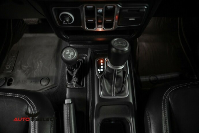 jeep-wrangler-diesel-2019-big-36