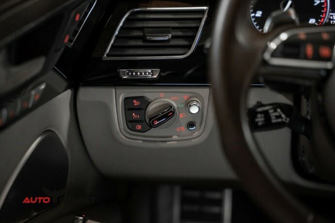 audi-s8-bensin-2014-big-46