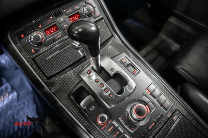audi-s8-bensin-2006-big-42