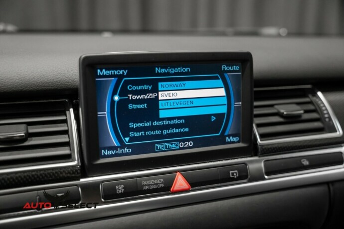 audi-s8-bensin-2006-big-46