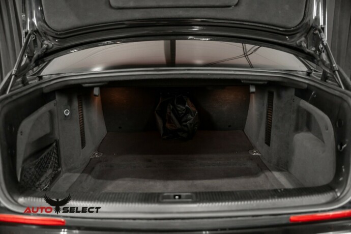 audi-s8-bensin-2006-big-10