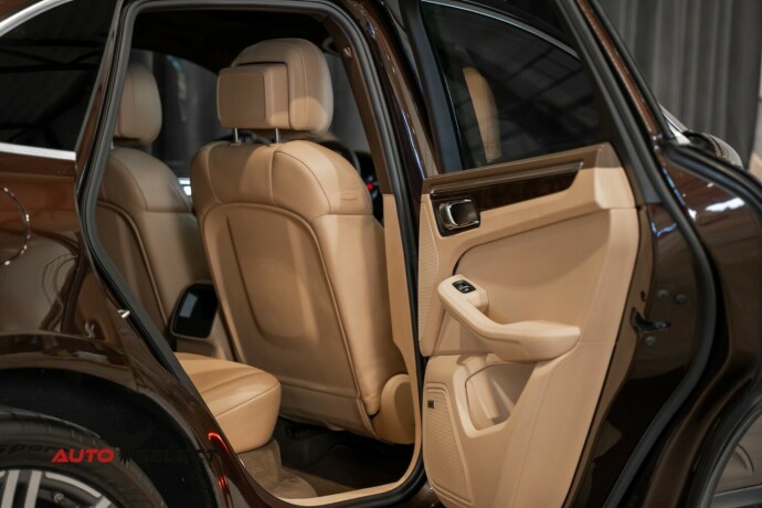 porsche-macan-diesel-2015-big-17