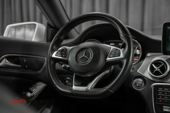 mercedes-benz-cla-bensin-2017-big-26
