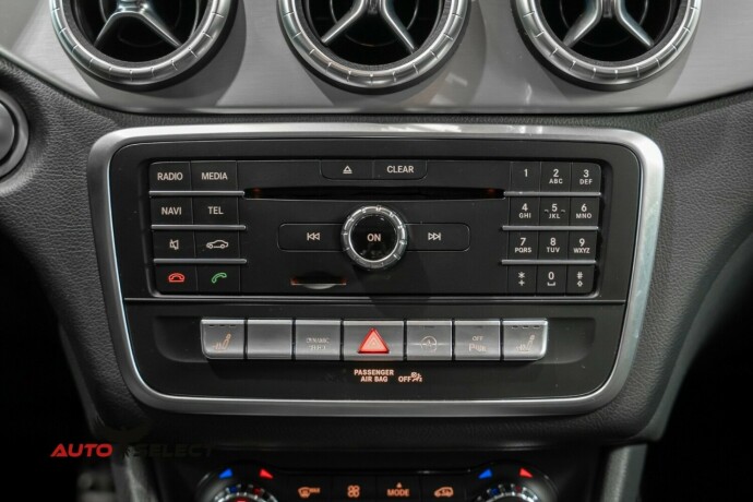 mercedes-benz-cla-bensin-2017-big-37
