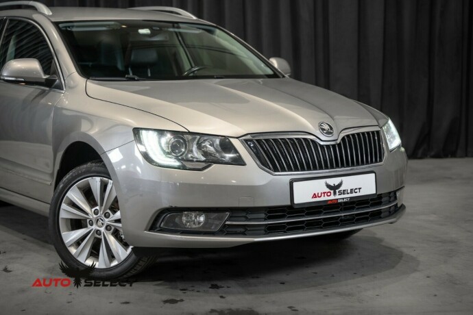 skoda-superb-bensin-2014-big-1