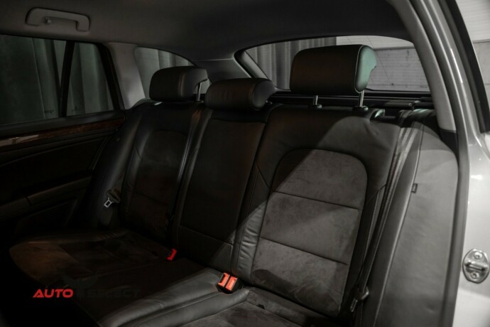 skoda-superb-bensin-2014-big-19