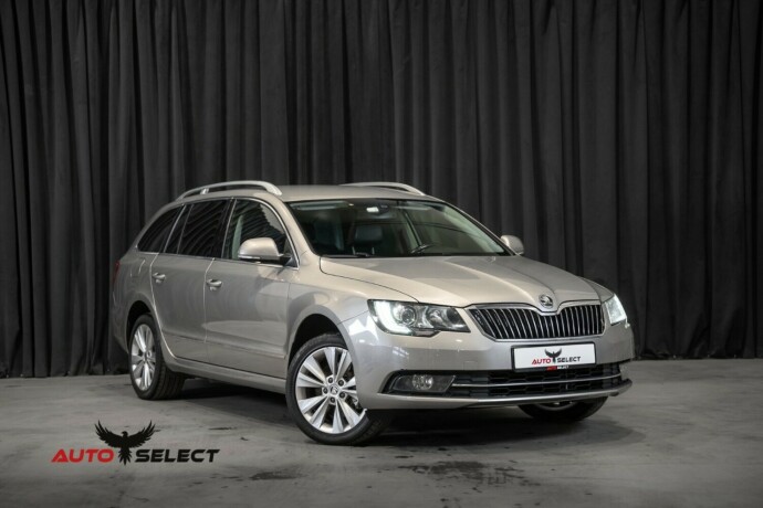 skoda-superb-bensin-2014-big-0