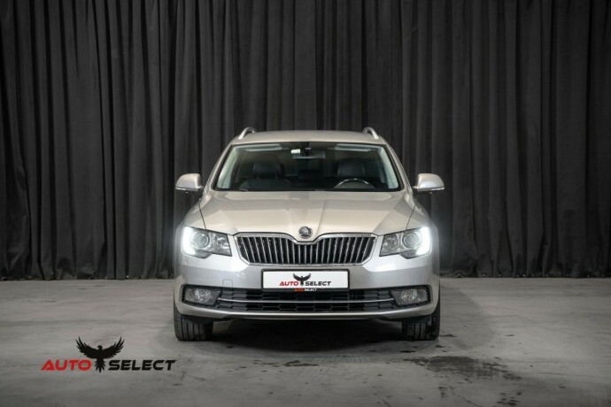 skoda-superb-bensin-2014-big-4