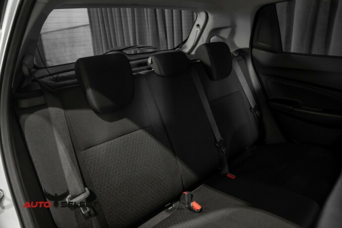 suzuki-swift-elektrisitetbensin-2020-big-13