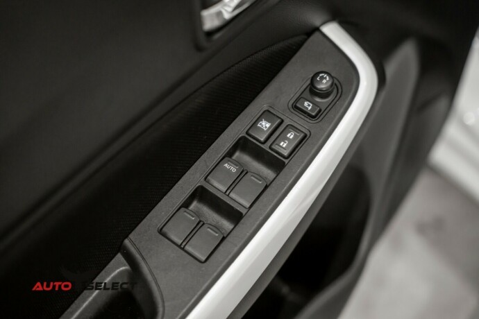 suzuki-swift-elektrisitetbensin-2020-big-20