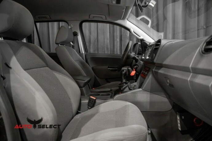 volkswagen-amarok-diesel-2011-big-15