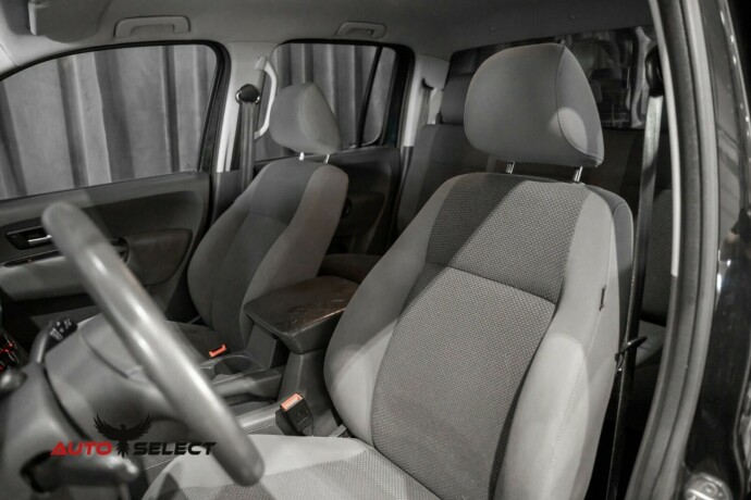 volkswagen-amarok-diesel-2011-big-21