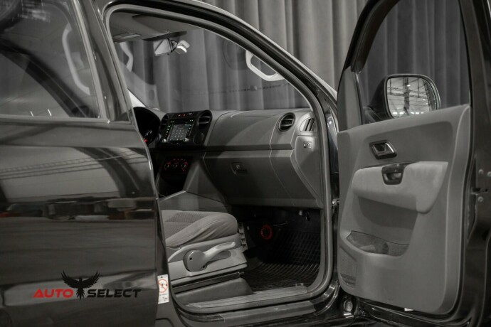 volkswagen-amarok-diesel-2011-big-14