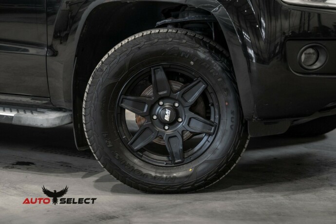 volkswagen-amarok-diesel-2011-big-2