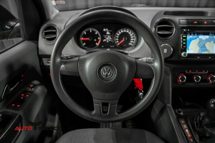 volkswagen-amarok-diesel-2011-big-23