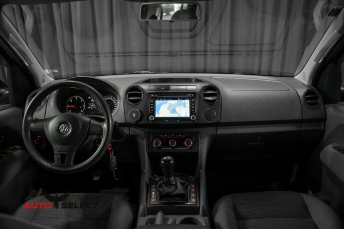 volkswagen-amarok-diesel-2011-big-26