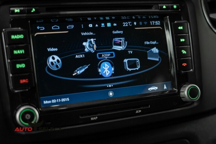 volkswagen-amarok-diesel-2011-big-38