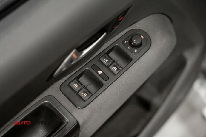 volkswagen-amarok-diesel-2011-big-20