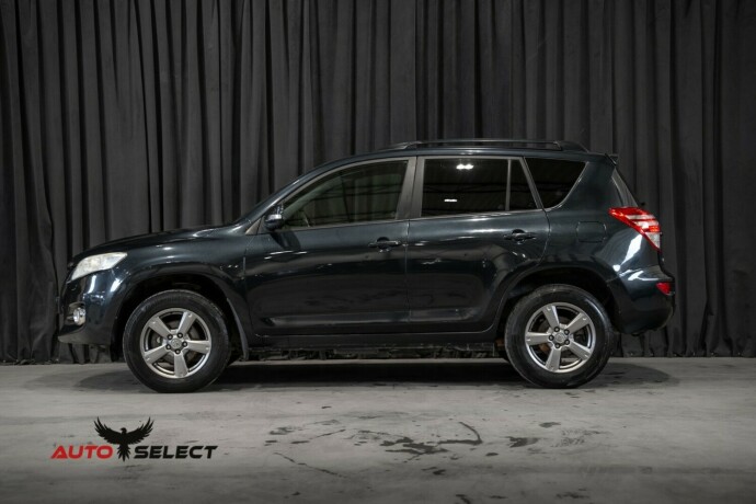 toyota-rav4-bensin-2012-big-7