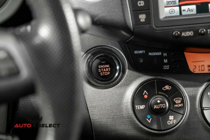 toyota-rav4-bensin-2012-big-27