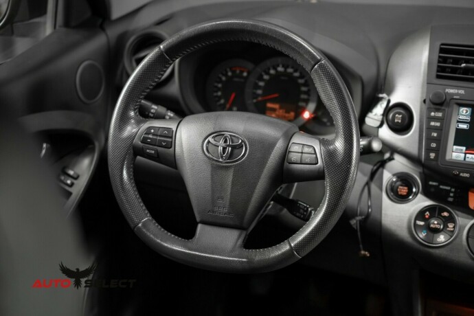 toyota-rav4-bensin-2012-big-22