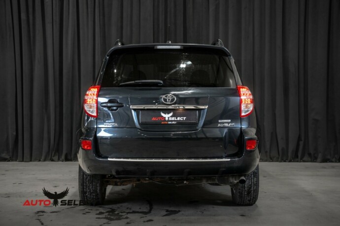 toyota-rav4-bensin-2012-big-8