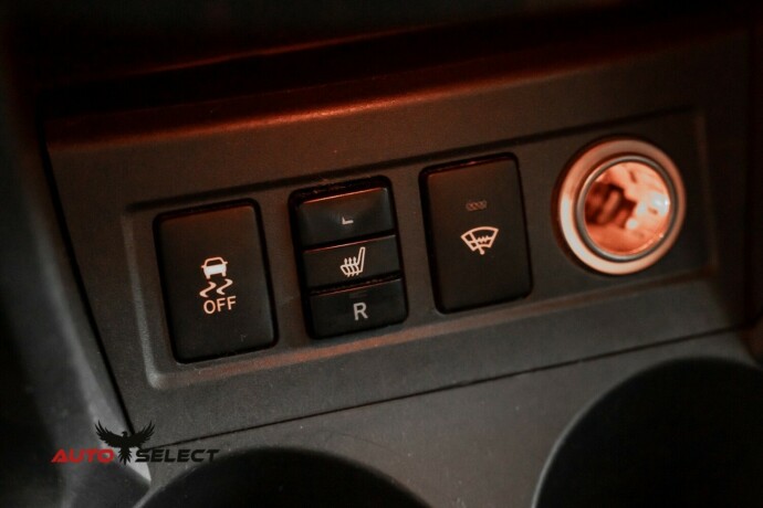 toyota-rav4-bensin-2012-big-30