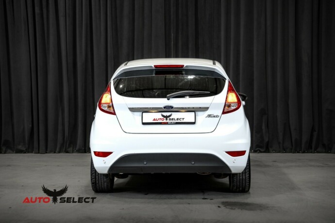 ford-fiesta-bensin-2014-big-8