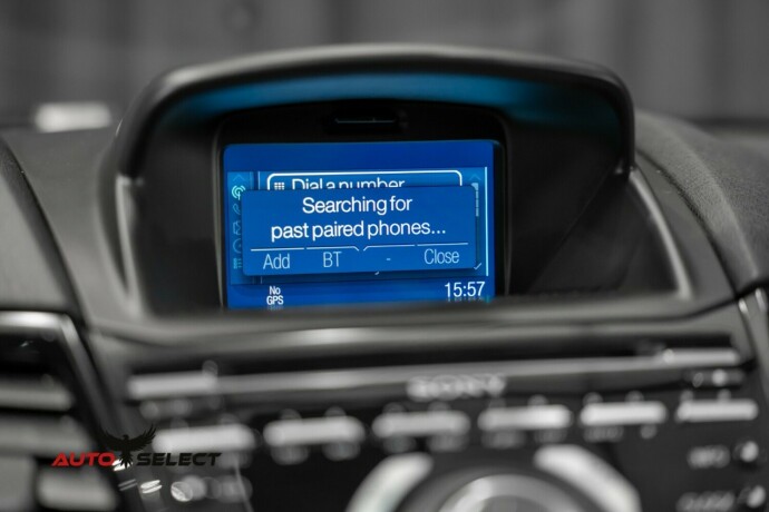 ford-fiesta-bensin-2014-big-36