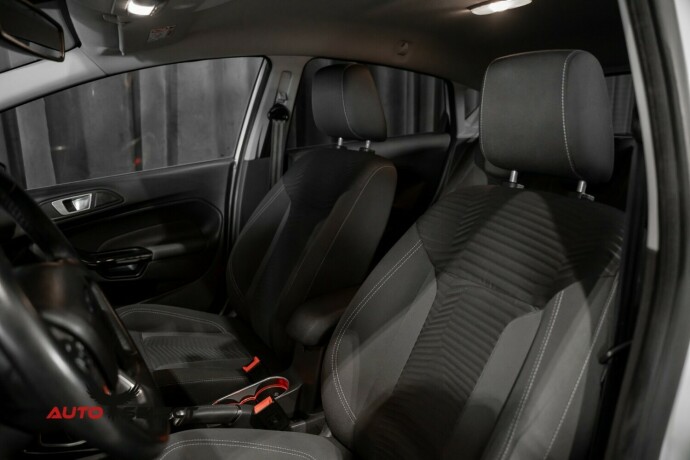 ford-fiesta-bensin-2014-big-21