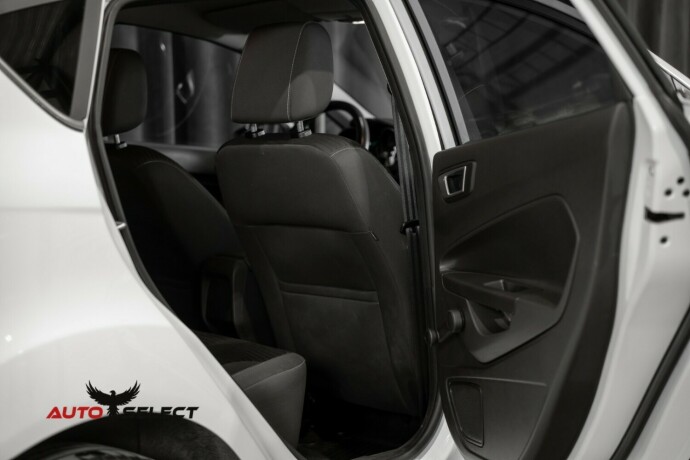 ford-fiesta-bensin-2014-big-12