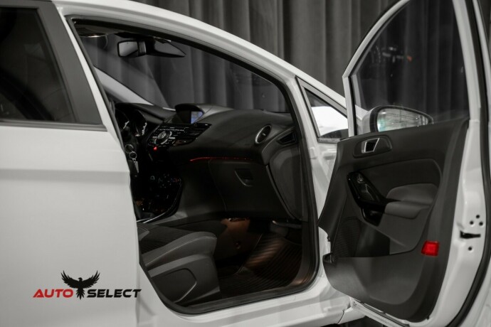 ford-fiesta-bensin-2014-big-14